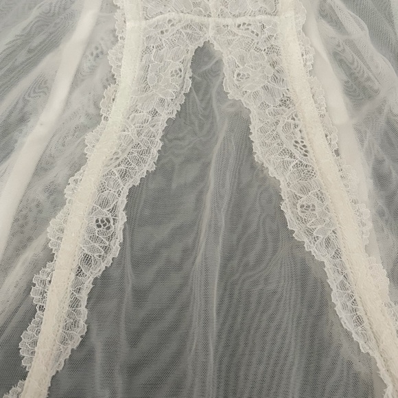 Victoria’s Secret Corset - Picture 4 of 13